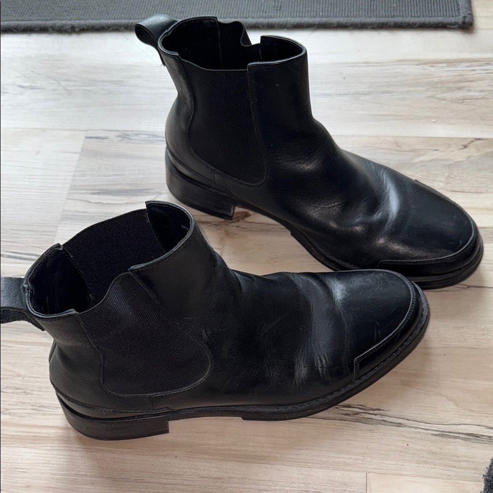 Men's Black Leather Chelsea Boots